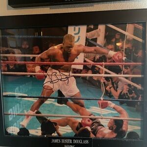 BOXING JAMES BUSTER DOUGLASS AUTOGRAPHED COA FROM JSA